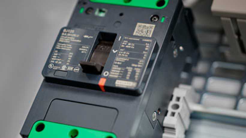 PowerPact B塑壳断路器 | Schneider Electric